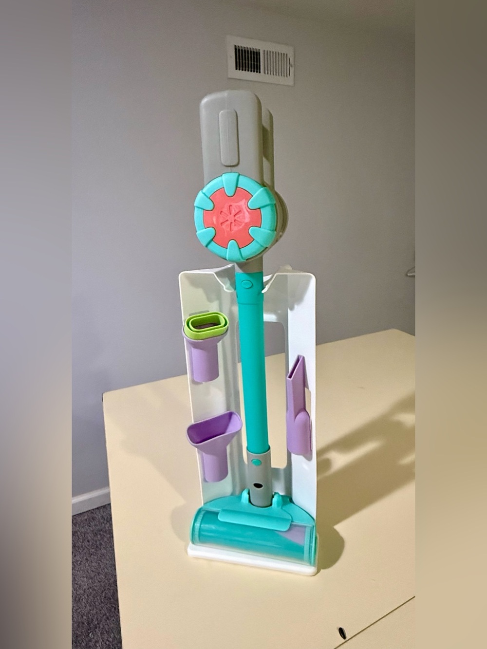 Toy vacuum